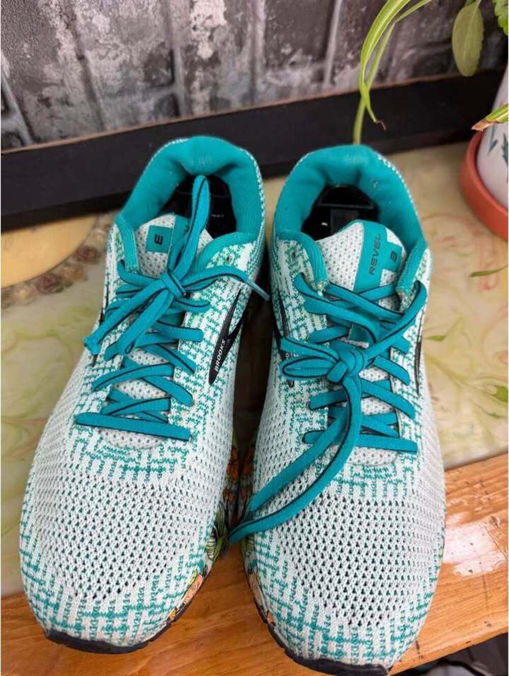 ๐บ๐ฅ LIMITED EDITION BROOKS REVEL 3 TROPICAL COLLECTION ๐ฅ๐ด - Picture 3 of 8